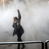Dva demostranata poginula u protestima u Iranu 5