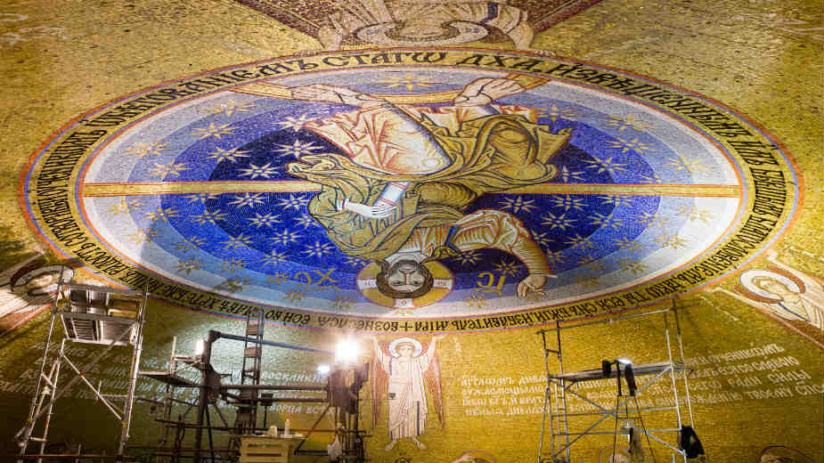 Završeni radovi na izradi mozaika na kupoli Hrama Svetog Save 1