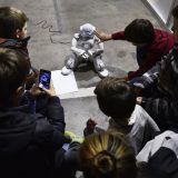 Pomoć robota u svakodnevnim obavezama 5