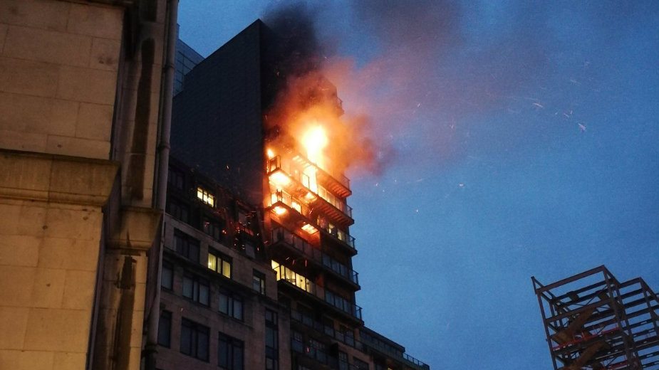 Požar u zgradi u centru Mančestera 1