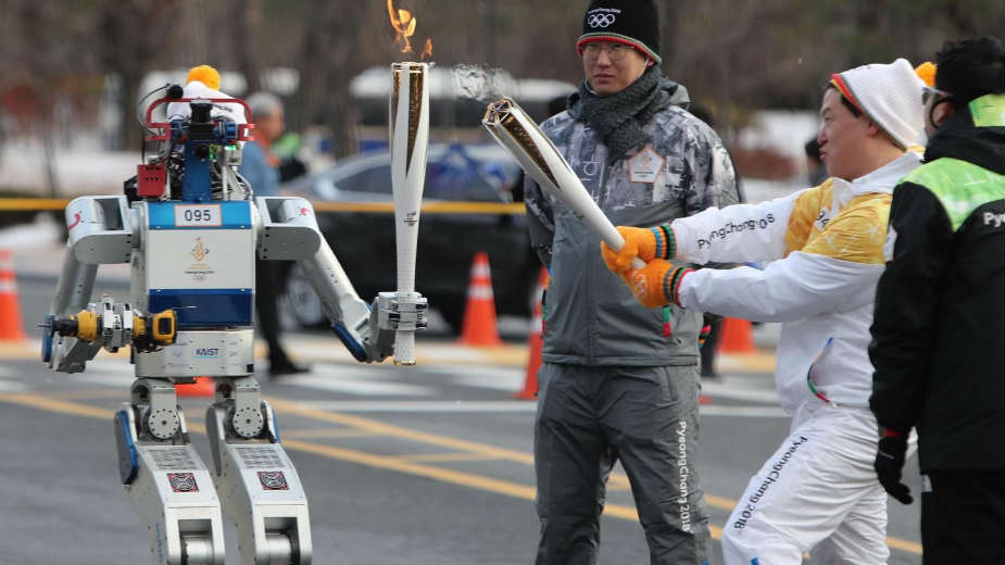 Robot nosač olimpijskog plamena 1