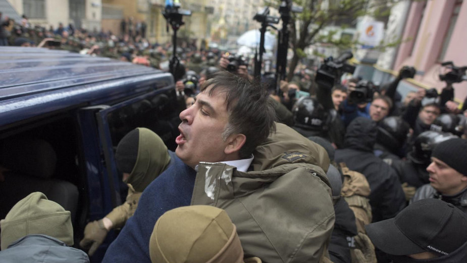 Demonstranti oslobodili Sakašvilija (VIDEO) 1