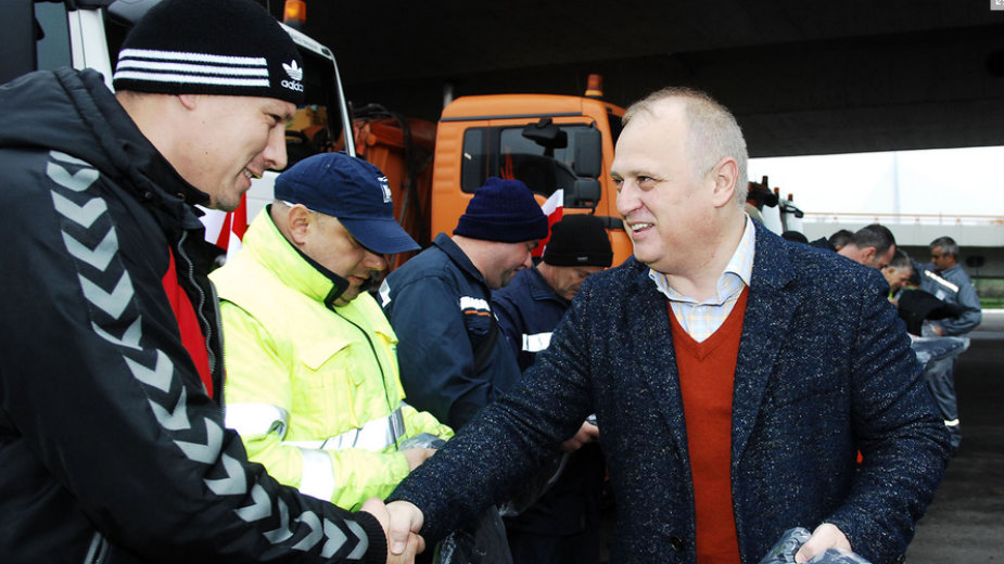 Jakne lični poklon gradskog menadžera „Beograd-putu” 1