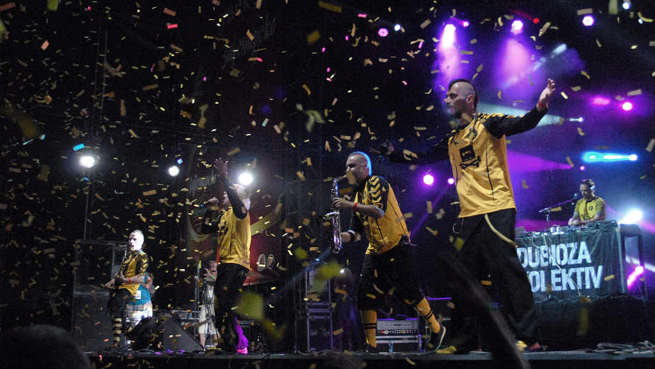  Veliki letnji koncert Dubioza Kolektiva na Tašmajdanu 1