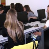 (Ne)potreban udžbenik za informatiku 10