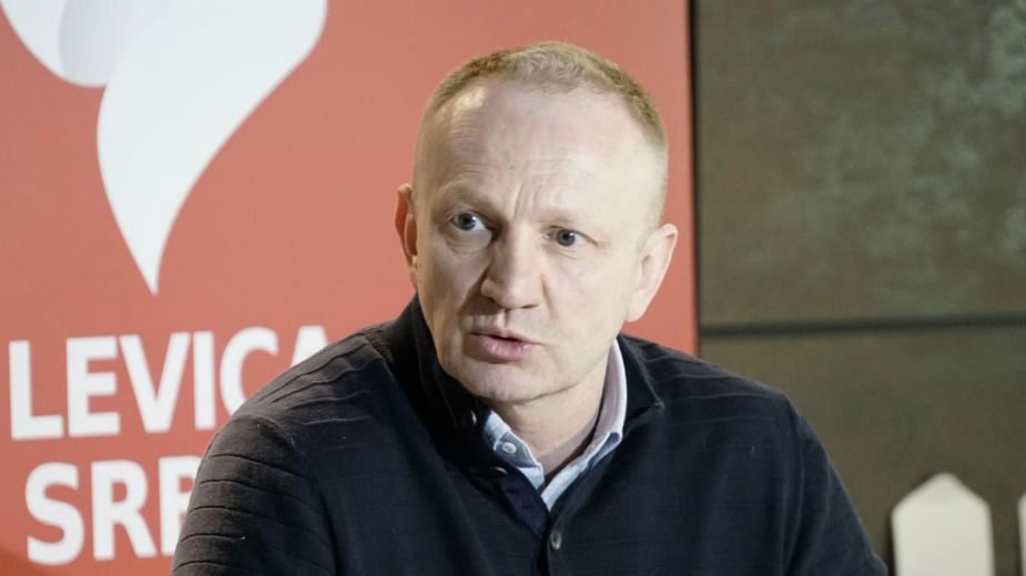 RTS javni servis građana ili servis SNS-a? 1