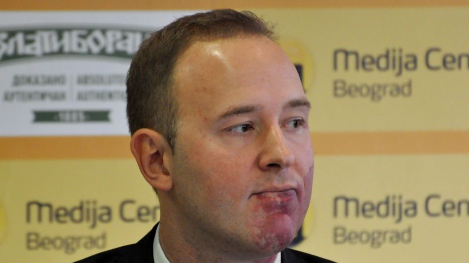 Grabimo ka "banana državi" 1