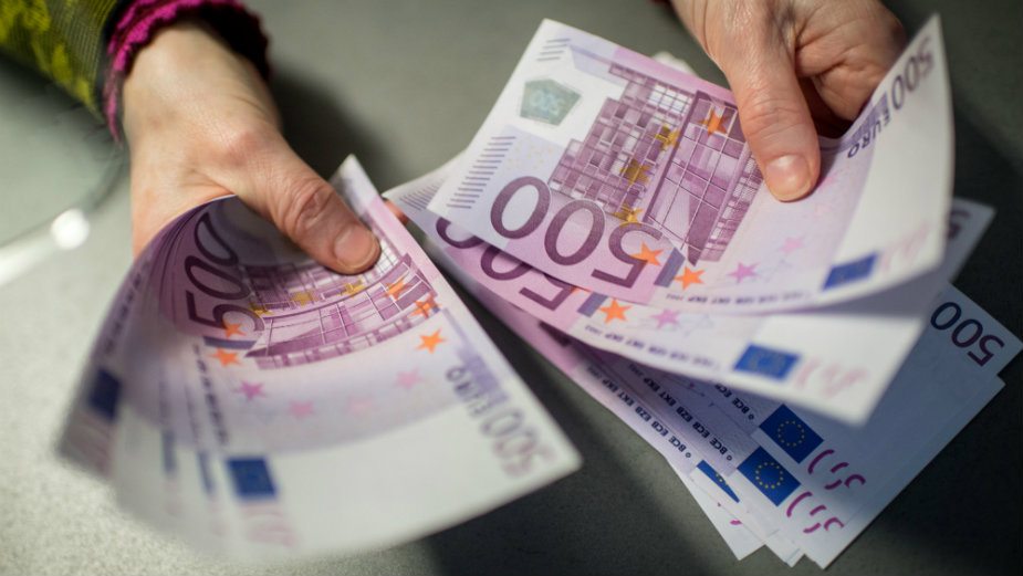 Carinici u prethodna četiri dana zaplenili više od 150.000 neprijavljenih evra 1