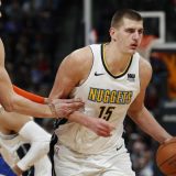 Jokić blizu tripl-dabla 6