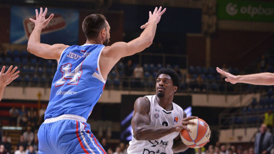 Dolasci i odlasci u Humskoj 1