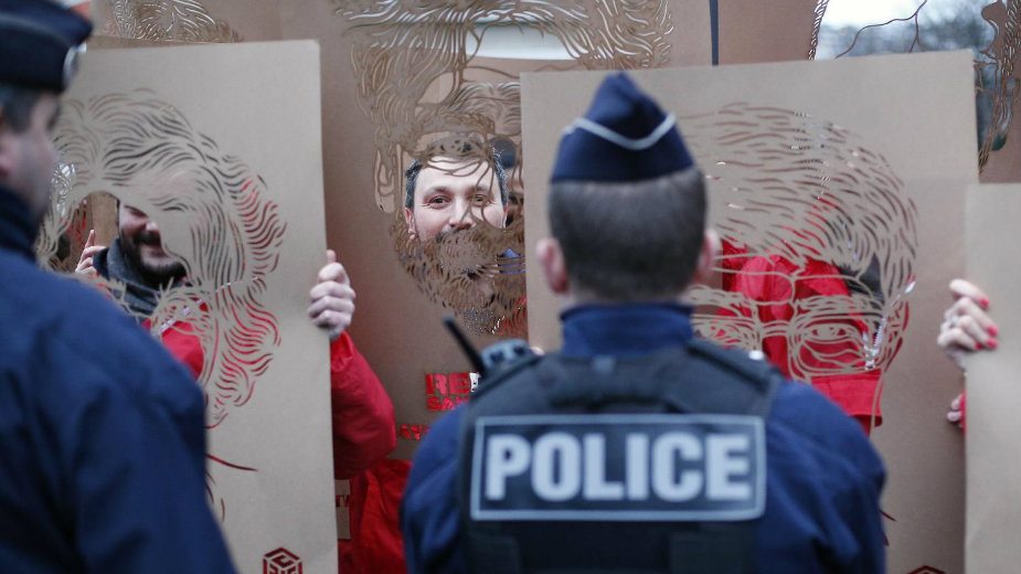 Erdogana u Parizu dočekali protesti 2 Erdogana u Parizu dočekali protesti 2