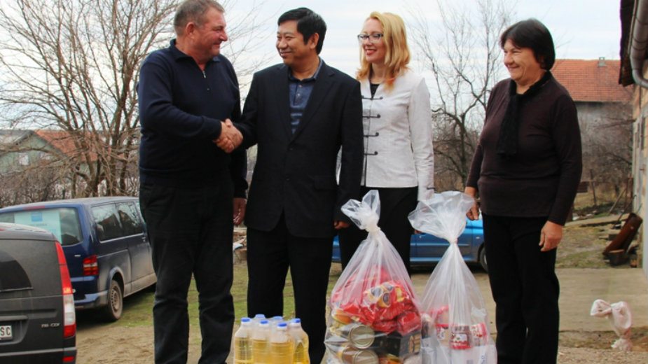 Božićni paketi za penzionere Železare 1