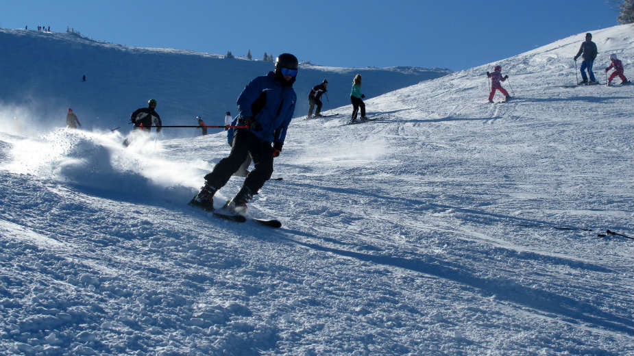 Rekordnih 20.000 skijaša na Jahorini 1