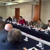 Sami protiv svih, ali i protiv sebe 7