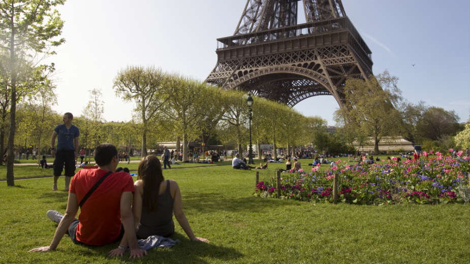 Više od polovine Francuza optimisti 1