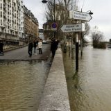 Sena preti poplavom u Parizu, zatvoren donji nivo Luvra 15