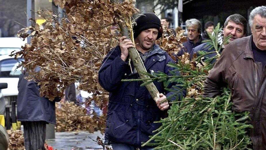 Pravoslavni vernici danas obeležavaju Badnji dan 1