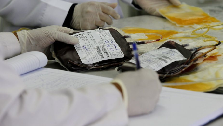 Institut za transfuziju krvi apelovao na građane da usled smanjenih rezervi daju krv 1