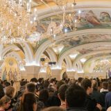 Stotine vernika na liturgiji u Hramu Svetog Save 9