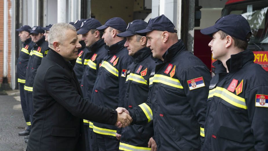 Miličković: Bolji uslovi rada za vatrogasce 1