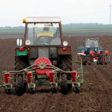 Poljoprivrednici kupili 21.000 novih traktora 12