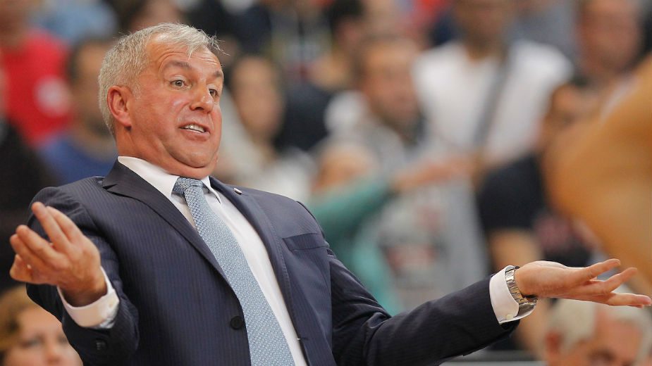 Vlasnik Panatinaikosa vređao Obradovića 1