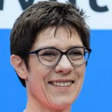 Anegret Kramp-Karenbauer: Princeza ili kraljica 15