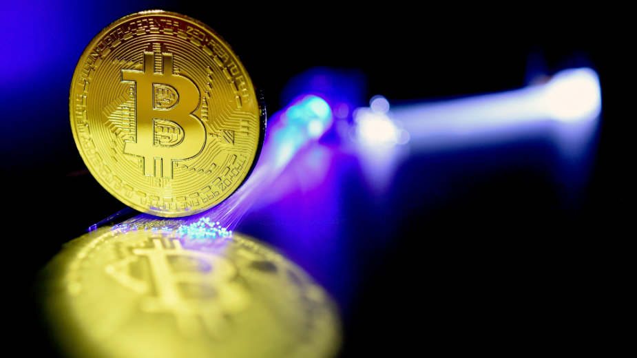 Bitkoin sa skoro 20.000 pao na 7.300 dolara 1