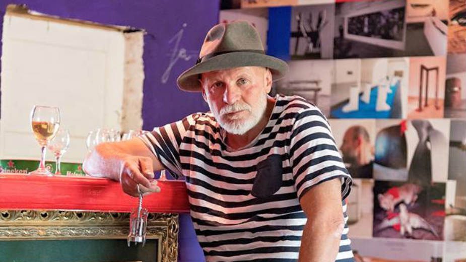 Neodoljivi kičasti predsednik 1 Neodoljivi kičasti predsednik 1