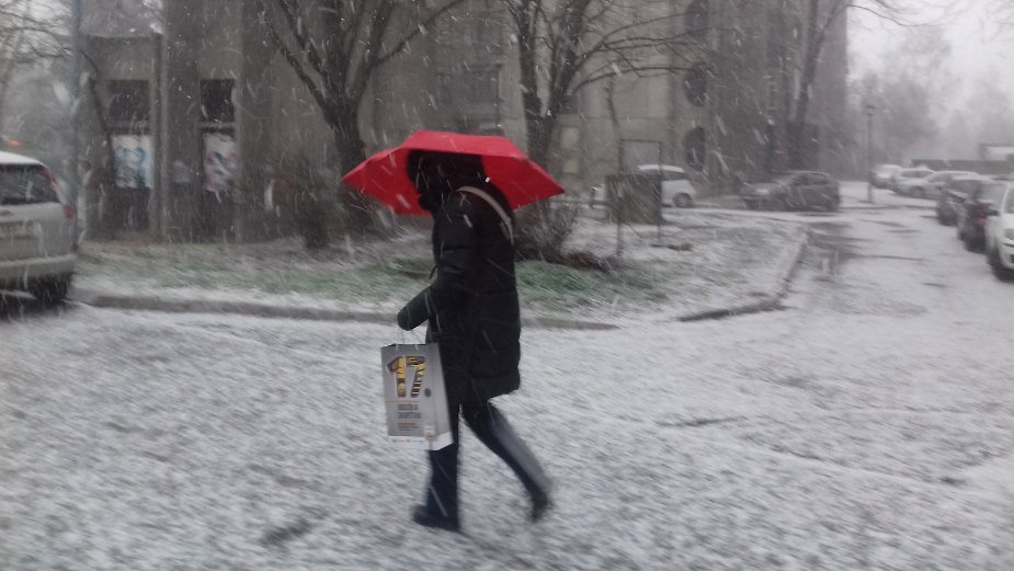 U Srbiji sneg, ne krećite na put bez zimske opreme 1