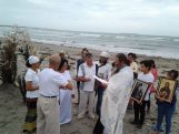 Pravoslavno krštenje u Tihom okeanu i venčanje na plaži (FOTO) 14