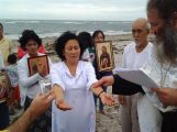 Pravoslavno krštenje u Tihom okeanu i venčanje na plaži (FOTO) 11