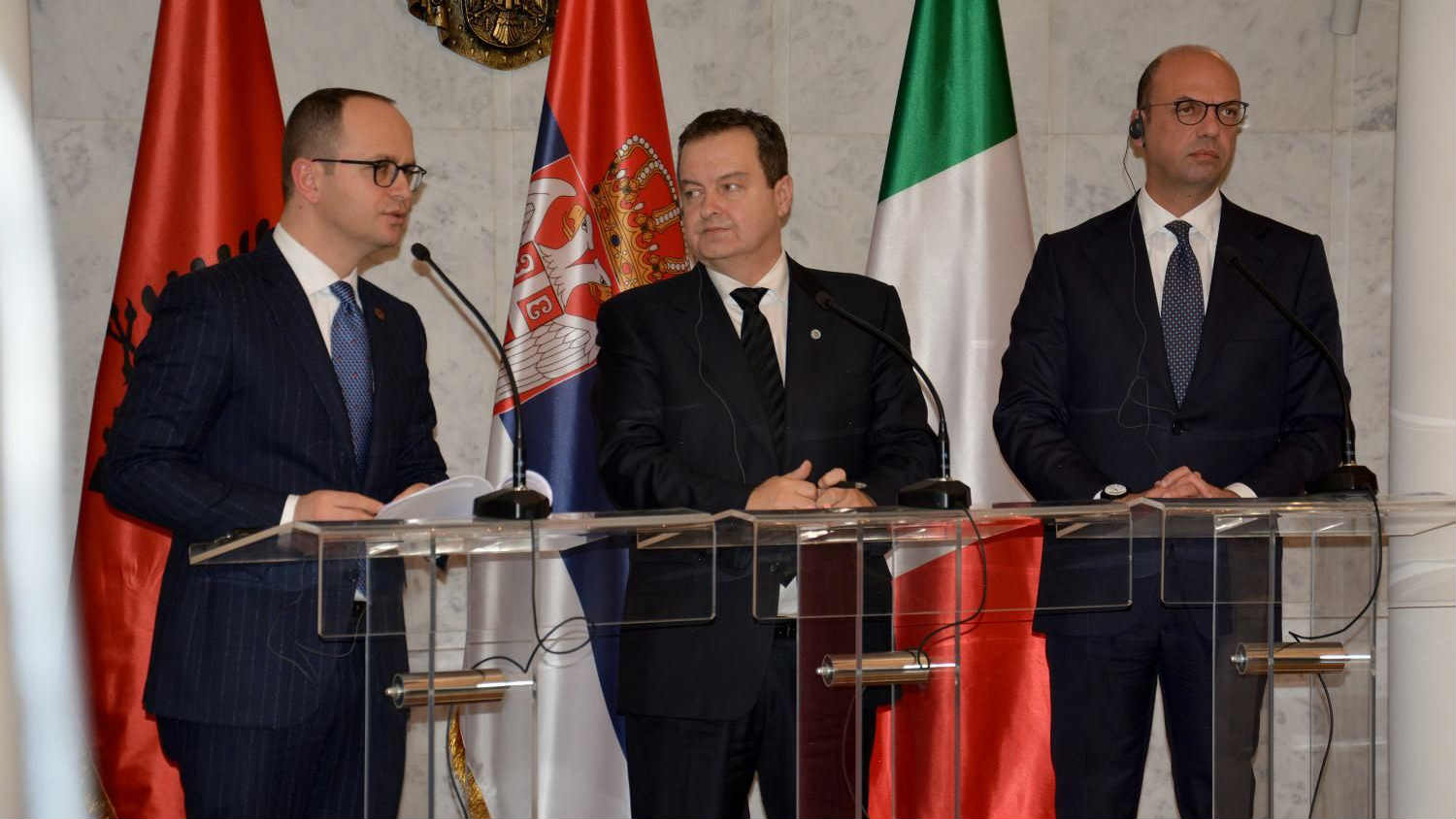 Dačić: Zemlje se preispituju oko priznanja Kosova 1