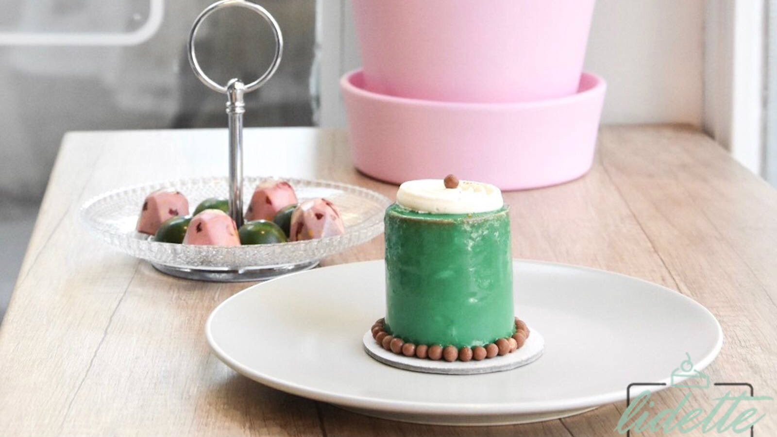 Kompjutere zamenile francuskim kolačima 4