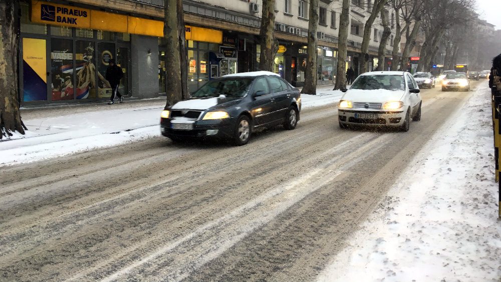 Za put neophodni zimske gume i lanci 1