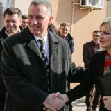 Obećanja o putevima, cevovodu i pasareli 3