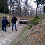 Pronađeno spaljeno vozilo u spomen parku u Nišu 6