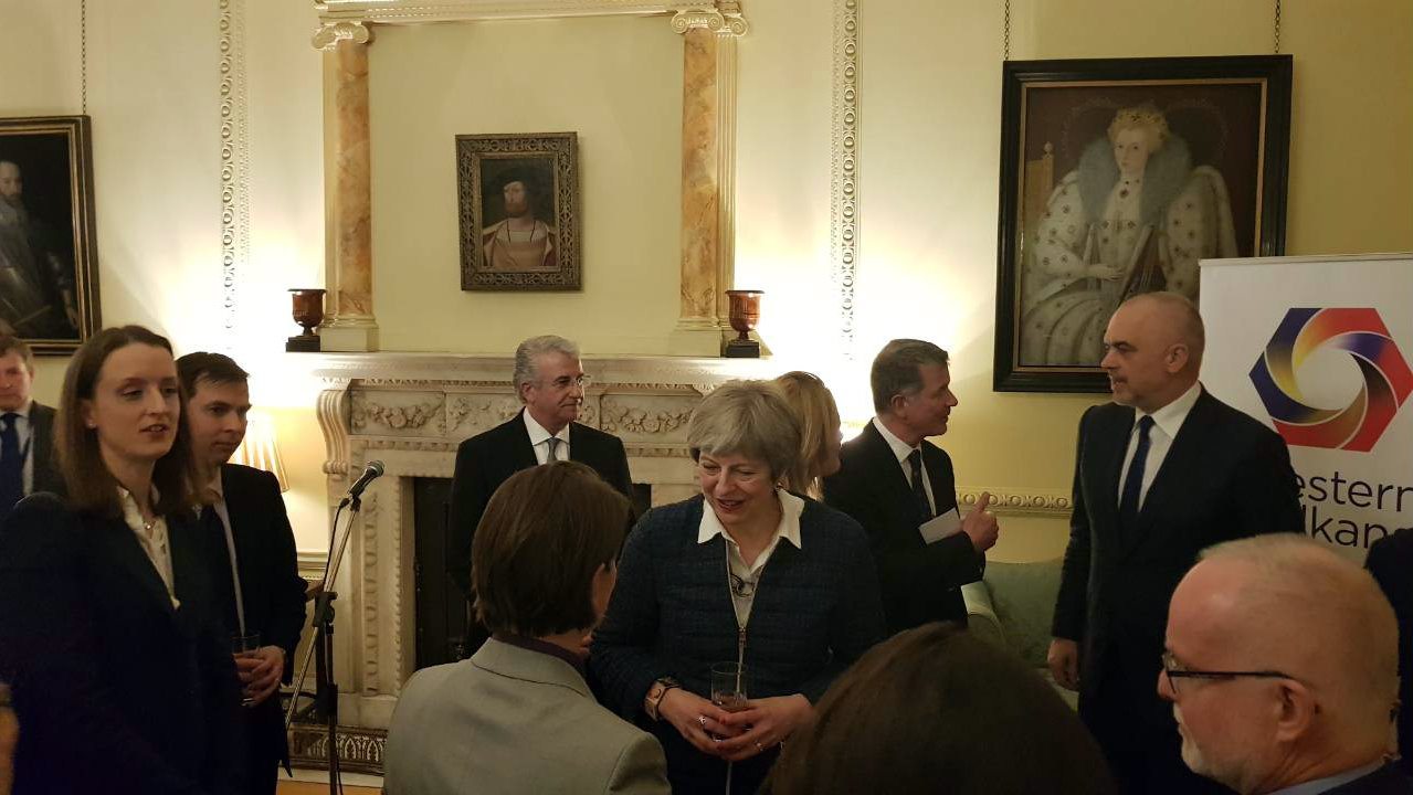 Brnabić na prijemu kod Tereze Mej 1