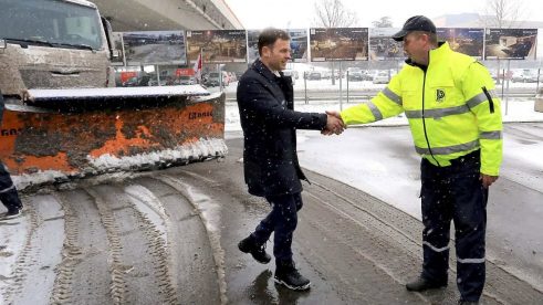 Otežan saobraćaj u Srbiji zbog snega 2