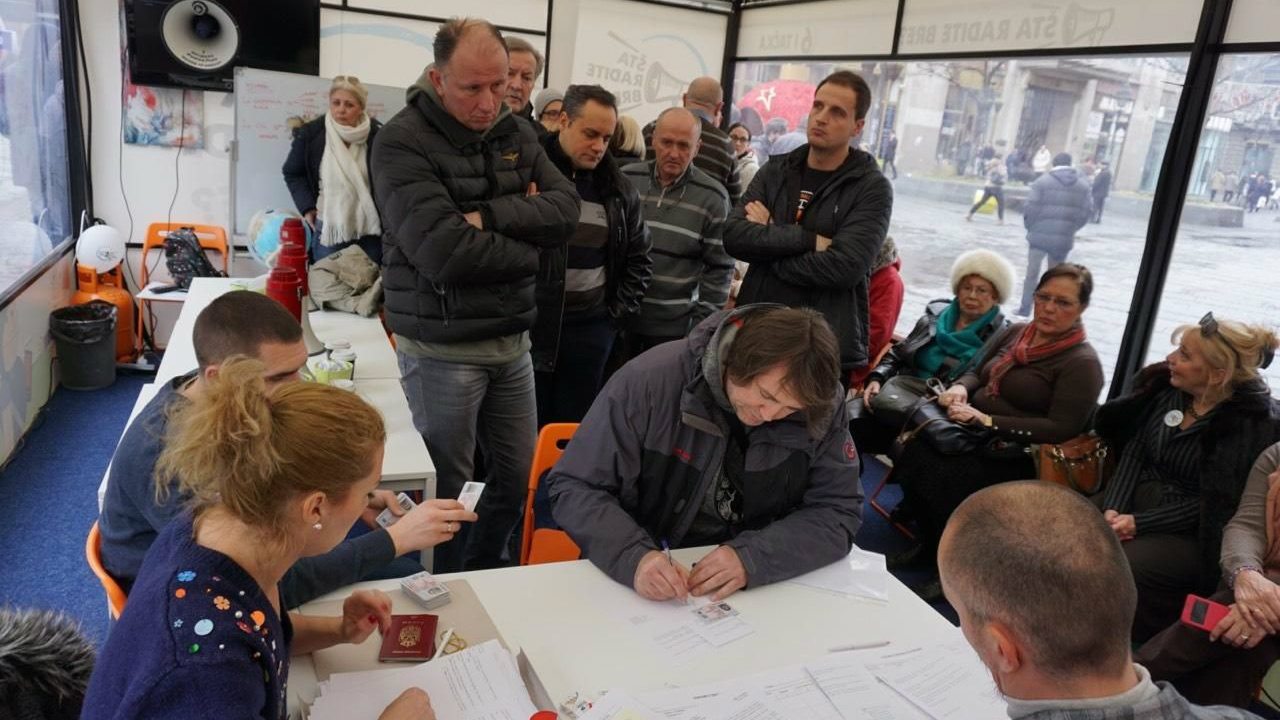 Šta radite bre potpisali da neće sa SNS 1