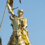 Ekstremistima smeta crna Jovanka Orleanka 9