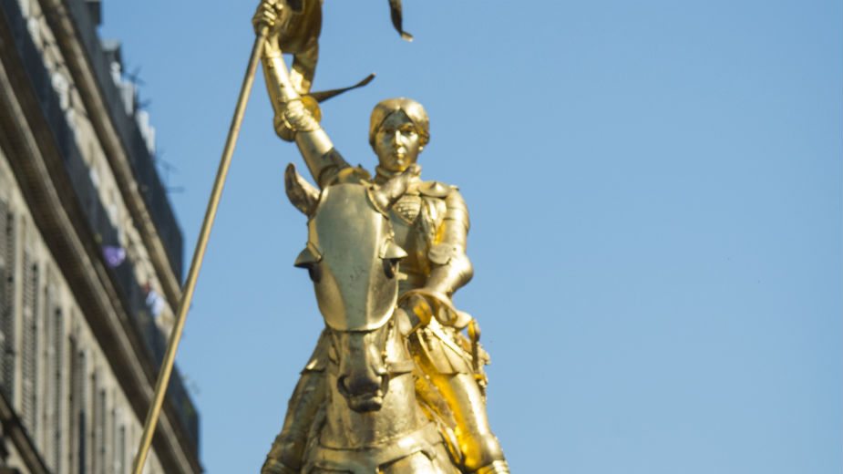 Ekstremistima smeta crna Jovanka Orleanka 1