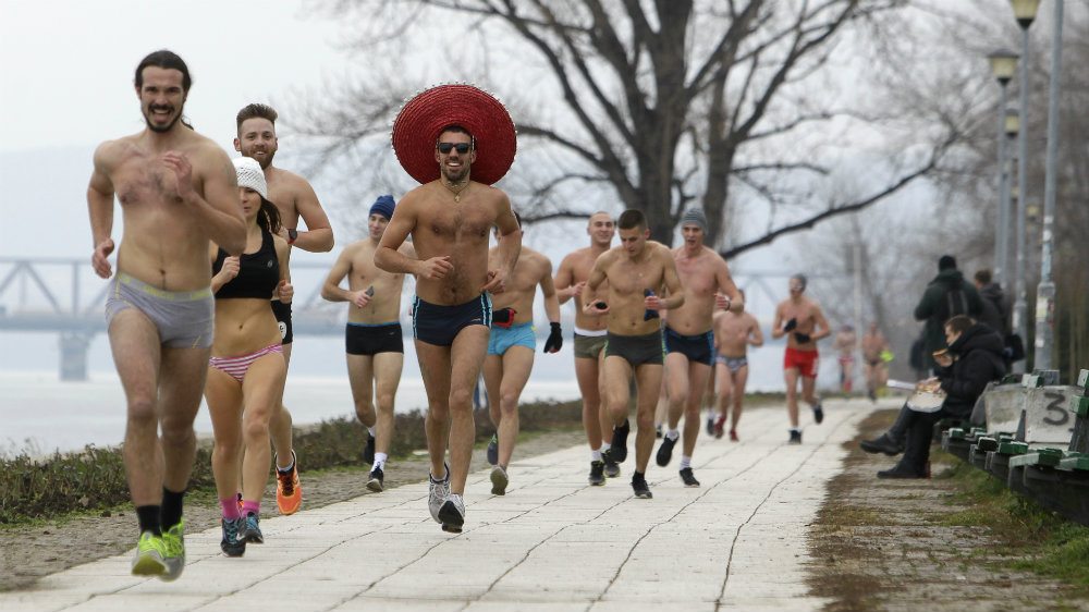 Trka u donjem vešu održana u Beogradu (FOTO) 1