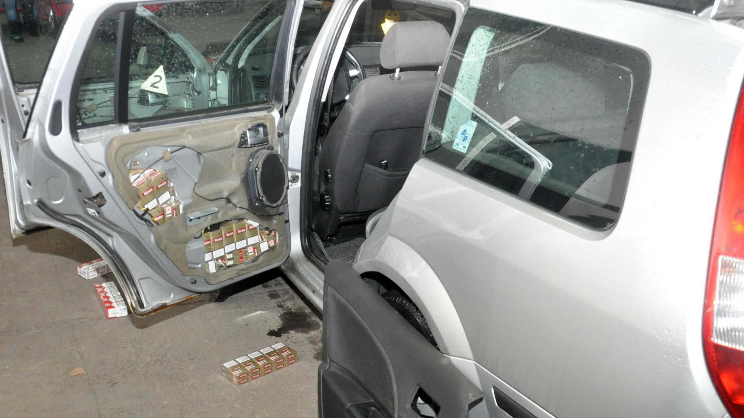 Zaplenjeno 15.000 paklica cigareta u Novom Pazaru 1