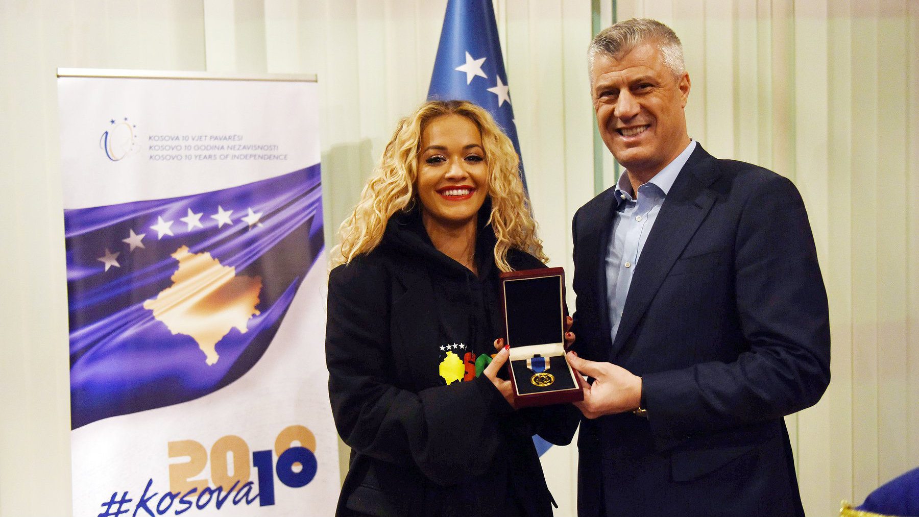 Tači odlikovao Ritu Oru 1