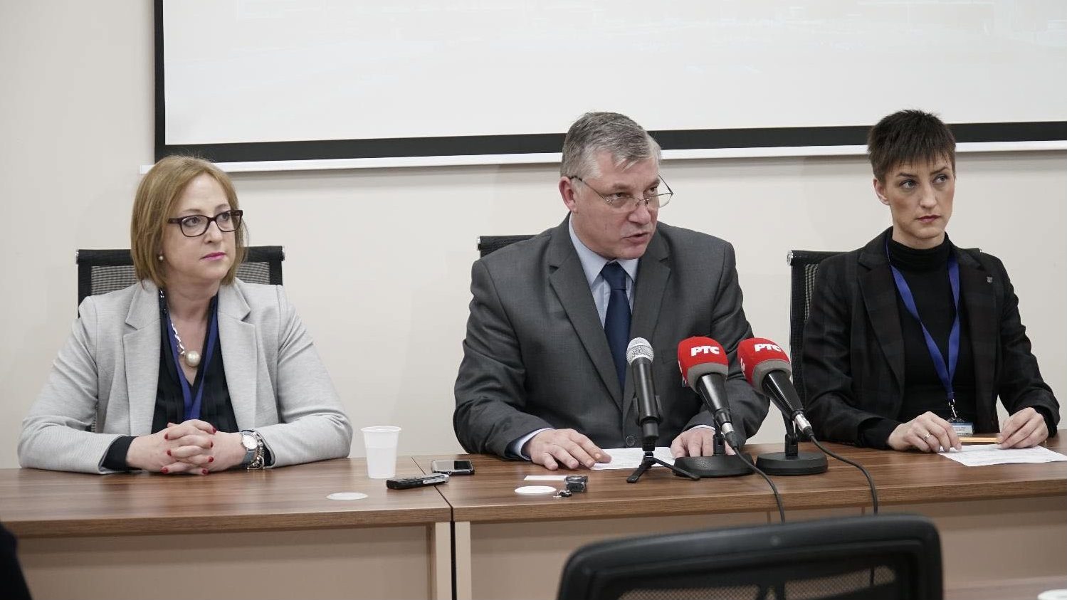 Dinčić: Deo članova GIK-a opstruiše uvid u birački materijal 1