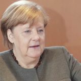 Merkelova putuje u Francusku na sastanak sa Makronom 3