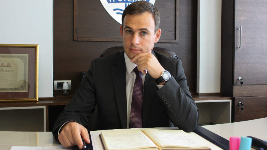 Vlada delila novac nemilice pred izbore 1