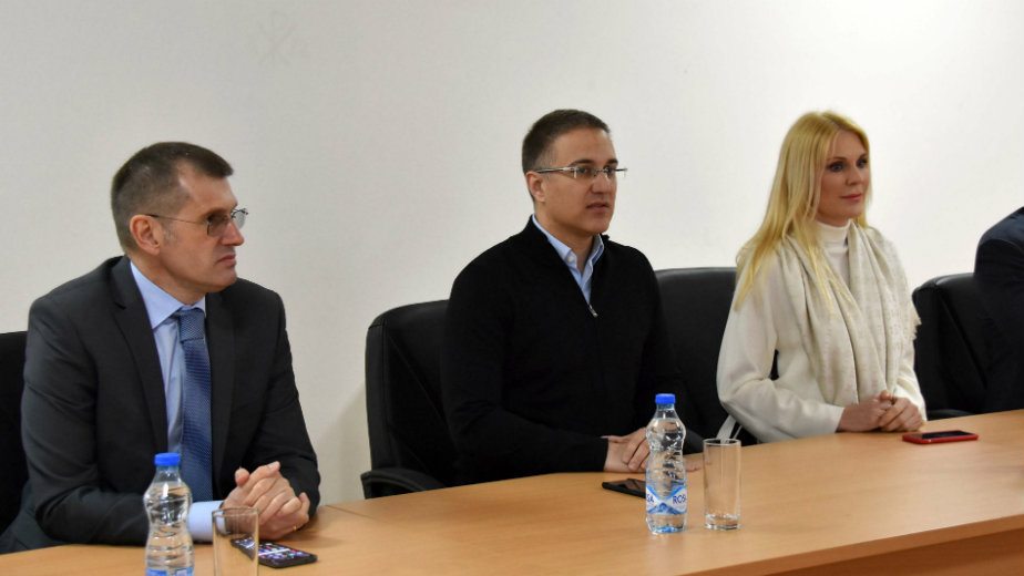 Stefanović: Ulaganje u policiju radi unapređenja zaštićenosti službenika 1 Stefanović: Ulaganje u policiju radi unapređenja zaštićenosti službenika 1