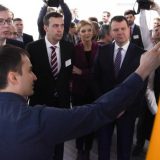 Vučić: Otvaranje kompanije Kontinental za Srbiju skok u vis 9